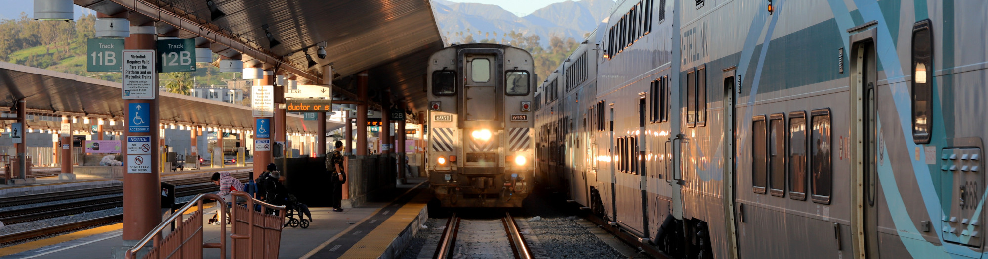 Metrolink and Amtrak trains in Los Angeles