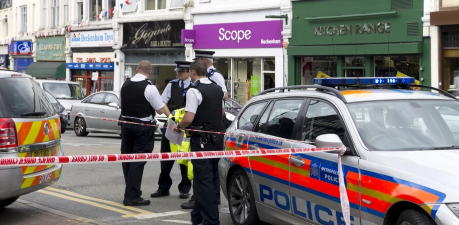 Crime in high street (2)